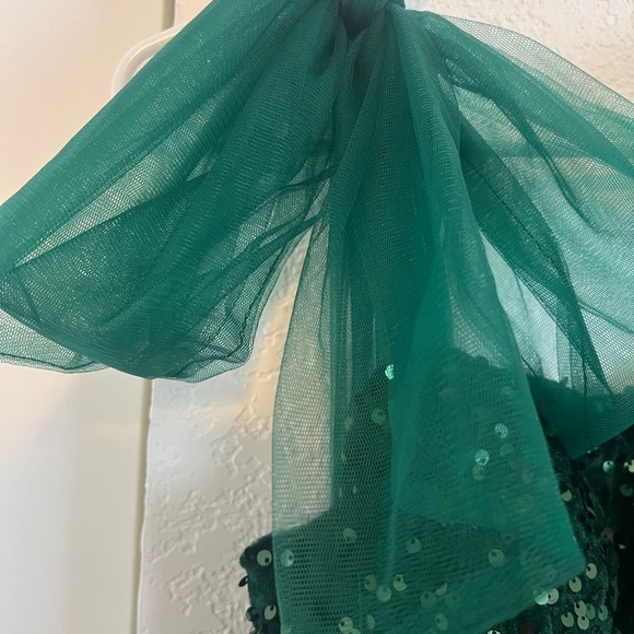 Emerald Green Party Dress with Tulle Bow Accents - Picture 6 of 13